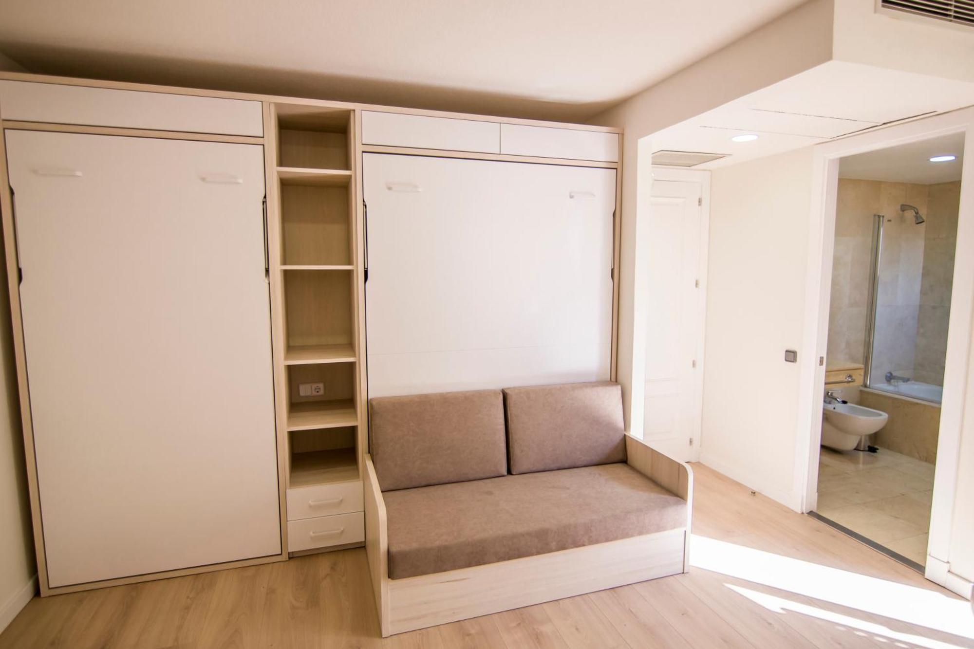 Apartamentos Plaza De Santiago - Estudios Turisticos - 1 Llave Pinto Exterior photo