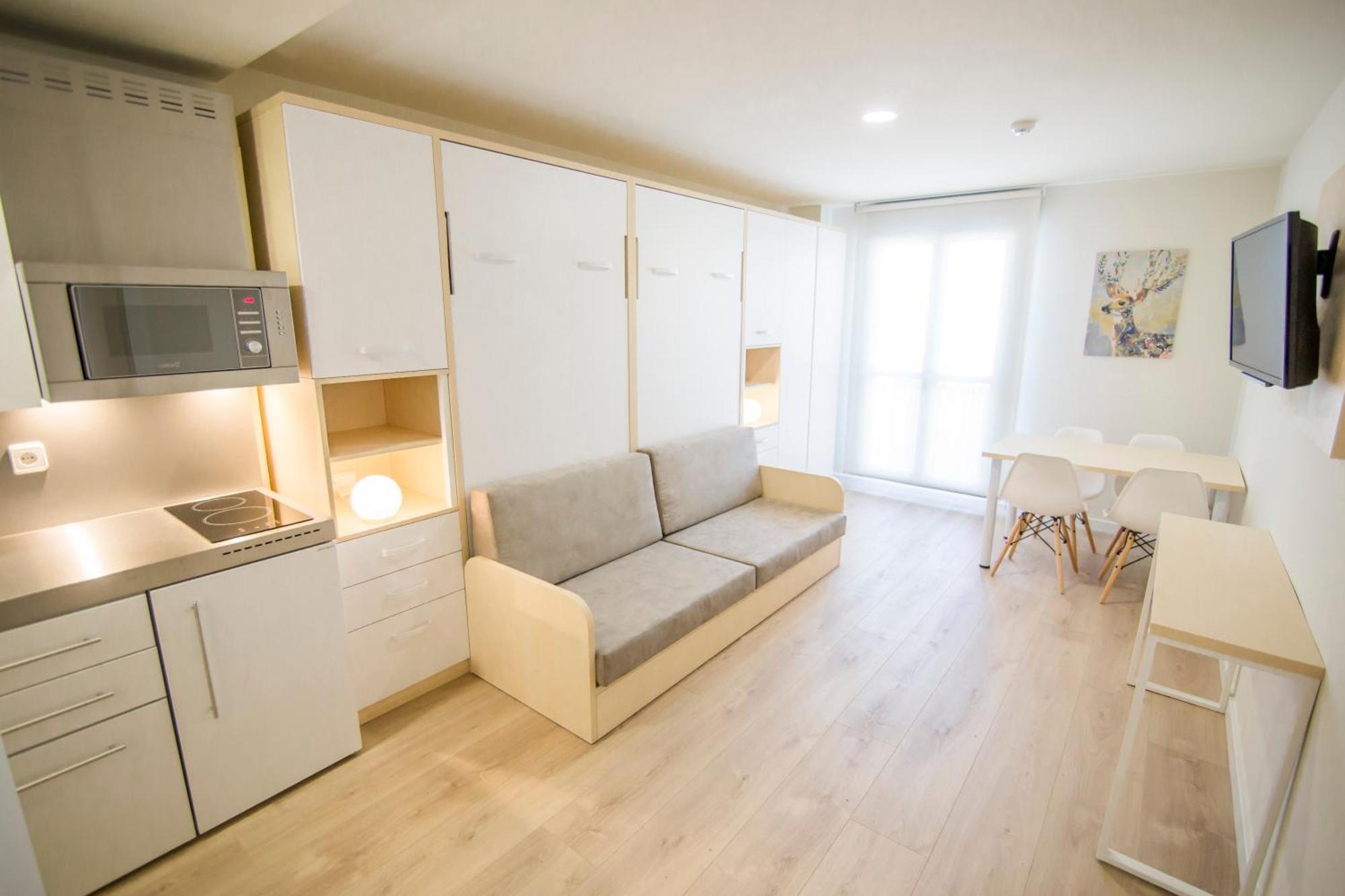 Apartamentos Plaza De Santiago - Estudios Turisticos - 1 Llave Pinto Exterior photo