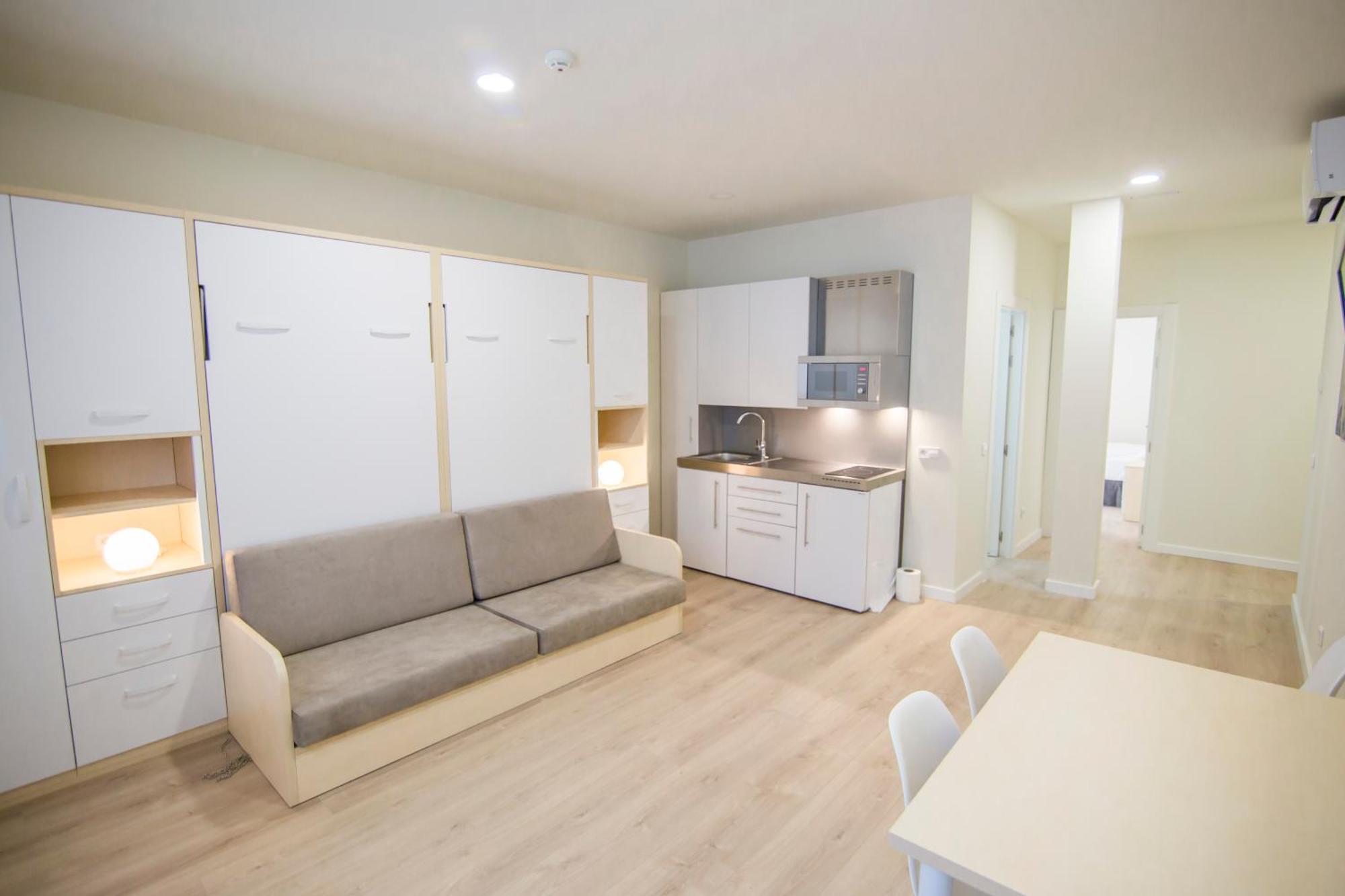 Apartamentos Plaza De Santiago - Estudios Turisticos - 1 Llave Pinto Exterior photo
