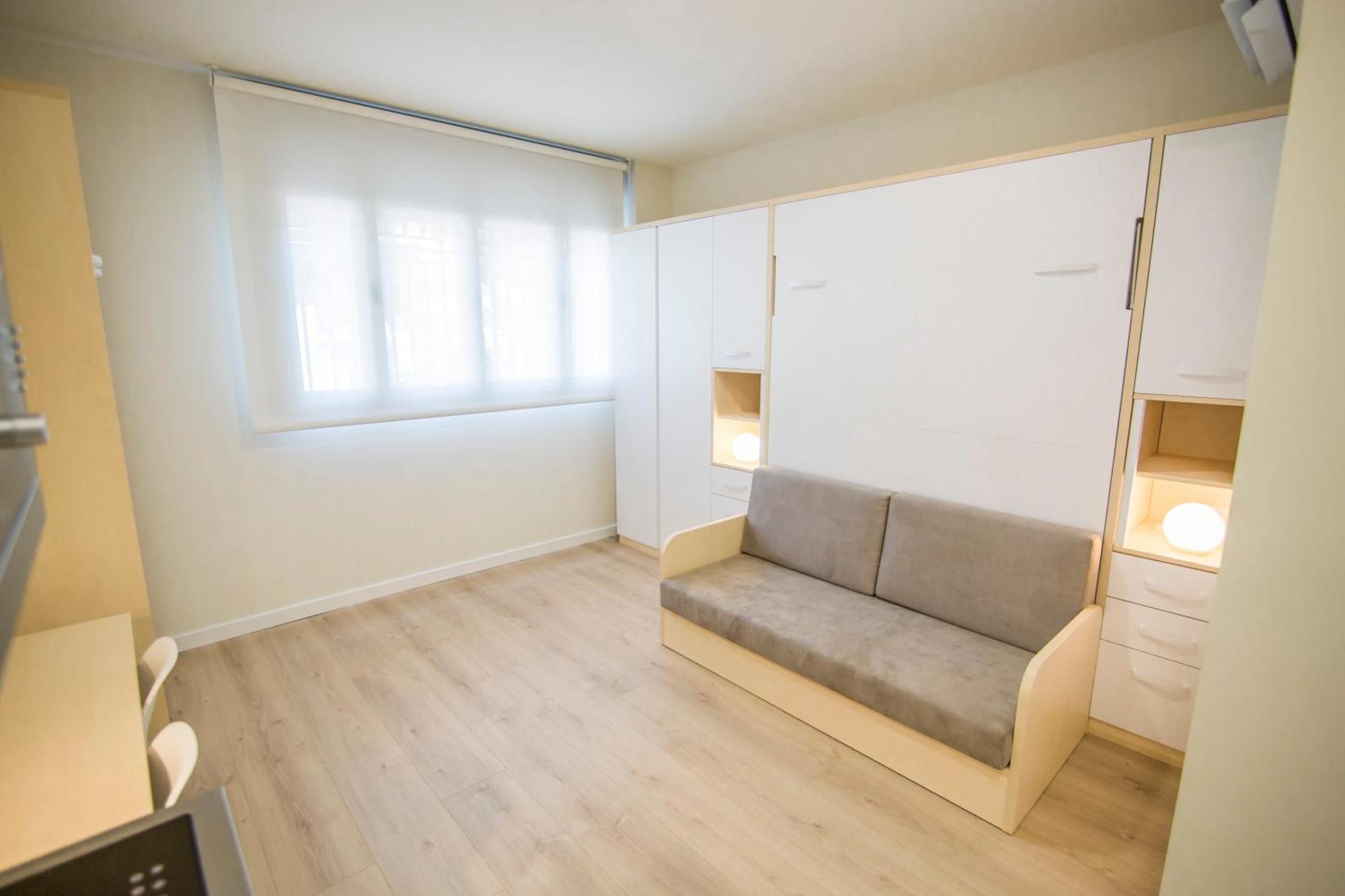 Apartamentos Plaza De Santiago - Estudios Turisticos - 1 Llave Pinto Exterior photo