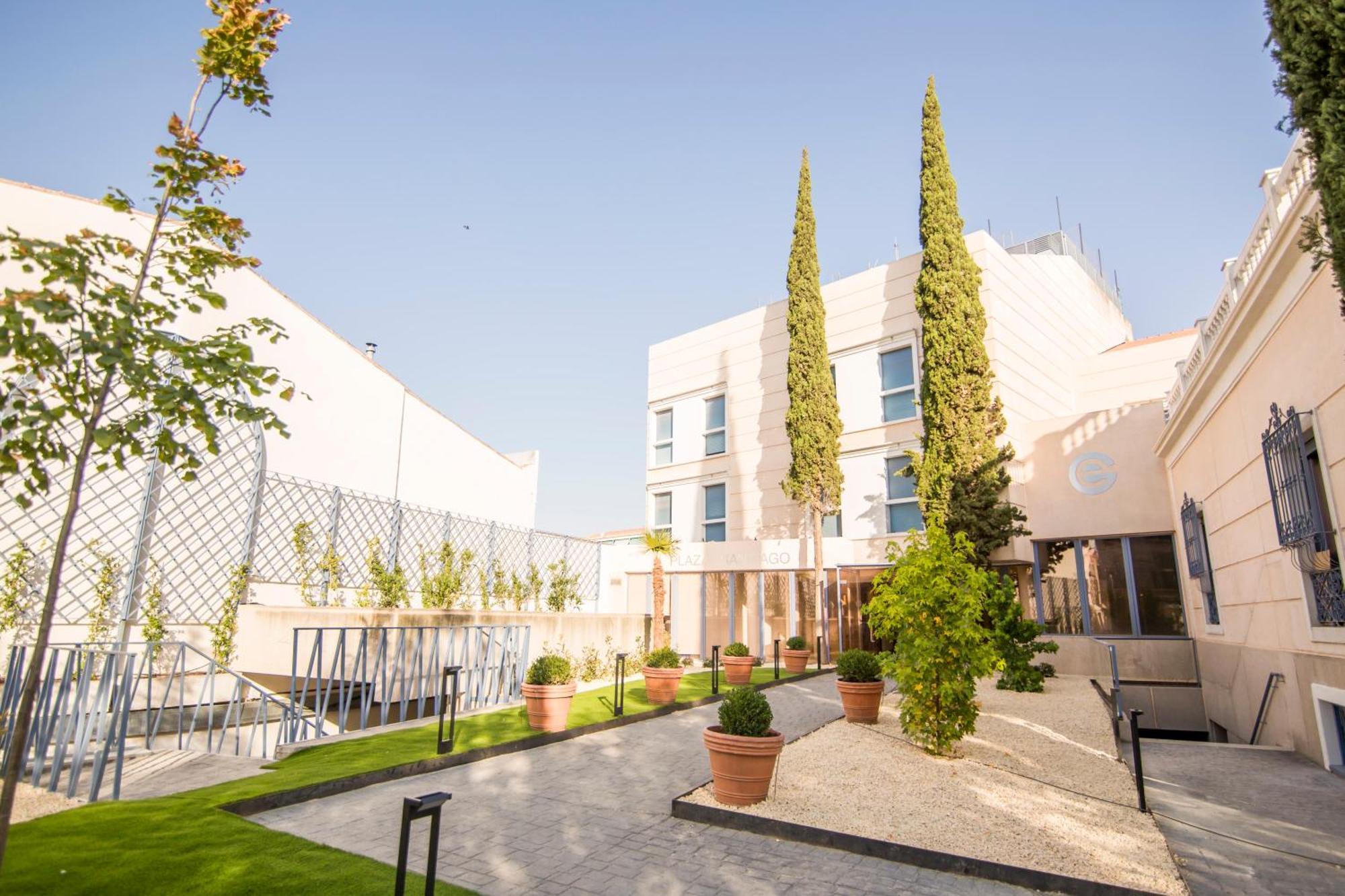 Apartamentos Plaza De Santiago - Estudios Turisticos - 1 Llave Pinto Exterior photo