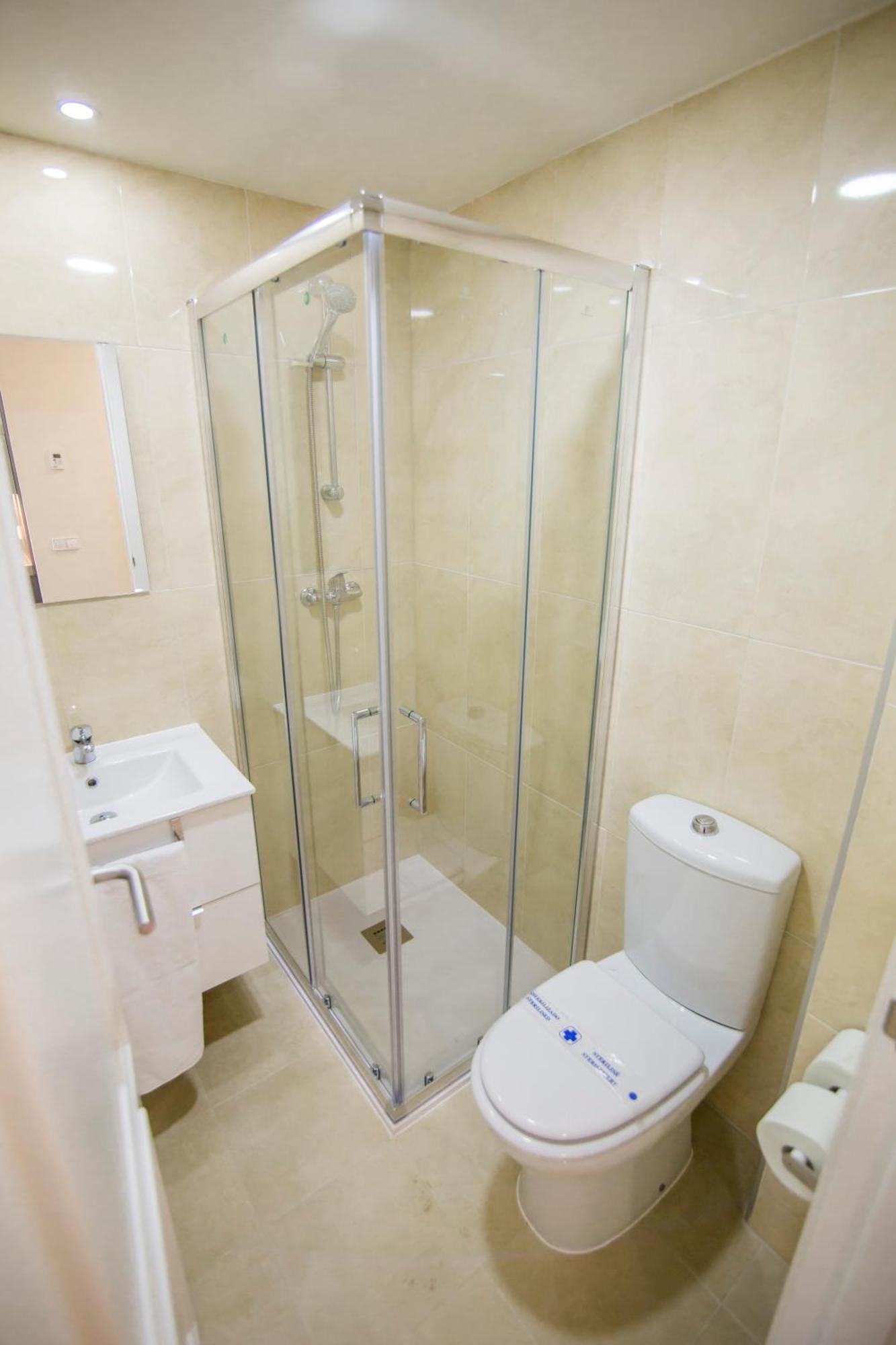 Apartamentos Plaza De Santiago - Estudios Turisticos - 1 Llave Pinto Exterior photo